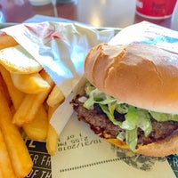 Photo taken at Fatburger by Wai on 10/31/2018