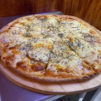 Foto tomada en D’primera Pizzeria Uruguaya  por Mayerling U. el 12/28/2019
