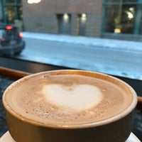 3/13/2017 tarihinde Lisa E.ziyaretçi tarafından Boston Common Coffee Company'de çekilen fotoğraf