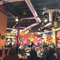 Foto tomada en La Parrilla Mexican Restaurant  por jeff n. el 2/28/2018