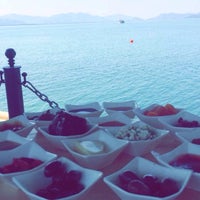 Das Foto wurde bei Ayaklı Göl Cafe &amp;amp; Restaurant von Beyza A. am 7/23/2016 aufgenommen