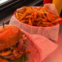 Photo taken at Pearl&amp;#39;s Deluxe Burgers by Adam S. on 6/28/2021