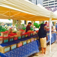 Photo taken at 50 Fremont Farmers&amp;#39; Market by Adam S. on 8/12/2015