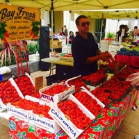 Photo taken at 50 Fremont Farmers&amp;#39; Market by Adam S. on 8/12/2015