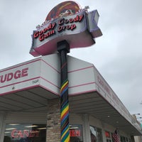 Photo taken at Goody Goody Gum Drop Candy Kitchen by Brie G. on 7/20/2018