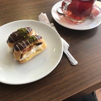 Photo taken at Akınlar Pastanesi by Gözde on 2/8/2017