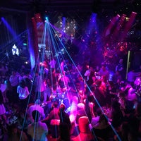 Review Privé Luxury Club