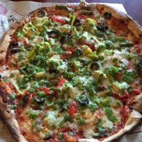 Foto tirada no(a) Mod Pizza por WorldTravelGuy em 6/27/2015