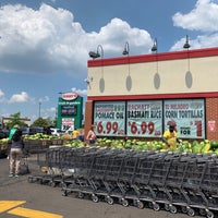 Photo taken at Jerrys Fruit And Garden Center by Drew P. on 6/19/2020