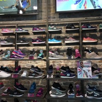 SKECHERS Retail - West End - 0 tips