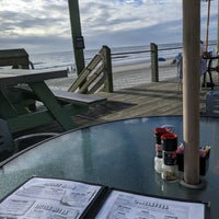 Foto scattata a Surf Diner da Brenda il 10/23/2020