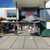 Photo taken at Farmářské trhy Pankrác by Radezim on 6/1/2022