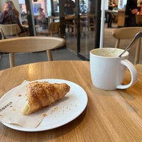 Photo taken at Starbucks by Radezim on 11/29/2022