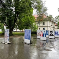 Photo taken at Divadlo Na Jezerce by Radezim on 6/7/2022