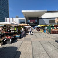 Photo taken at Farmářské trhy Pankrác by Radezim on 7/20/2022