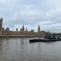 Photo taken at River Thames by Radezim on 10/2/2023