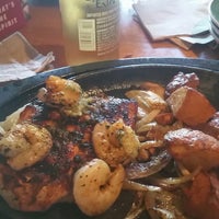 Photo taken at Applebee&amp;#39;s Grill + Bar by . .. on 7/18/2017