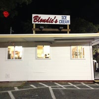 Photo taken at Blondie&amp;#39;s Ice Cream by Robert M. on 7/31/2013