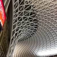 Photo taken at London King&amp;#39;s Cross Railway Station (KGX) by Eduardo M. on 4/22/2024