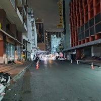 Photo taken at Patpong Night Market by ヒューヒュー o. on 11/12/2022