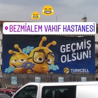 Photo taken at Bezmiâlem Diş Hekimliği Fakültesi/ Bezmiâlem Faculty of Dentistry by Mst K. on 3/7/2018