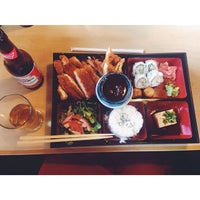 Das Foto wurde bei Sho Authentic Japanese Cuisine von Ally S. am 4/29/2014 aufgenommen