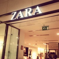 Photo taken at Zara by Leonardo T. on 8/21/2013