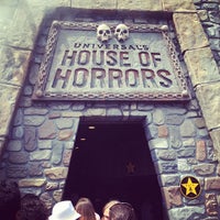 Photo taken at Universal&amp;#39;s House of Horrors by trice the afrikanbuttafly on 4/4/2013