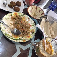 Photo taken at Jabal Al Noor Cafeteria by LHuiDJi K. on 4/17/2017