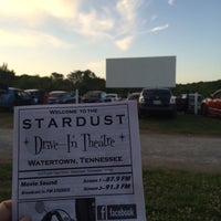 Das Foto wurde bei Stardust Drive-in Theatre von Sam B. am 6/15/2015 aufgenommen