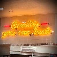 Photo taken at In-N-Out Burger by Rick T. on 2/9/2023