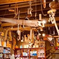 Photo taken at Cracker Barrel Old Country Store by Rick T. on 12/21/2019