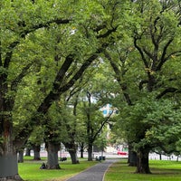 Photo taken at Flagstaff Gardens by ❤❤YONG❤❤ on 4/6/2024