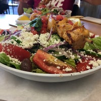 Das Foto wurde bei The Great Greek Mediterranean Cafe von Cynthia S. am 5/22/2016 aufgenommen