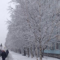 Photo taken at Остановка «Улица Подвойского» by Inga C. on 4/14/2017