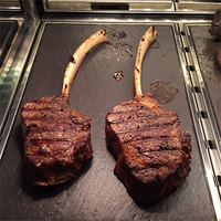 Das Foto wurde bei Laggis Burger &amp;amp; Steaks von laggis burger steaks wirtshaus knese am 8/15/2016 aufgenommen
