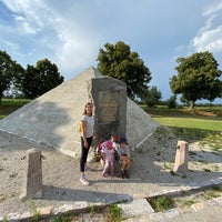 Mohyla Gen Milana Rastislava Stefanika Vrakuna Ivanka Pri Dunaji Pressburger Landschaftsverband