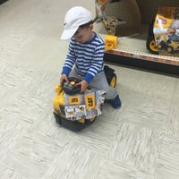Photo taken at Toys&amp;quot;R&amp;quot;Us by Janis D. on 6/24/2016