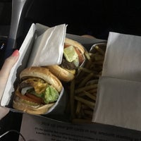 Photo taken at In-N-Out Burger by Kelly F. on 11/26/2018