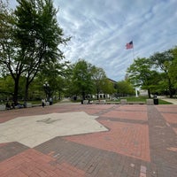 Foto tirada no(a) University of Michigan Diag por Bridget O. em 5/14/2023