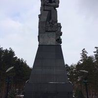 Photo taken at Монумент «Память шахтёрам Кузбасса» by Владимир П. on 11/3/2016