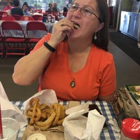 Photo taken at Mighty Fine Burgers by Chris on 8/10/2019