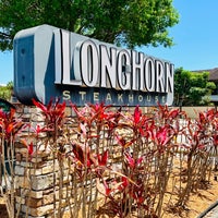 Photo taken at LongHorn Steakhouse by Fabio D. on 4/18/2022