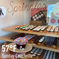 Photo taken at Sprinkles Cupcakes by Kenichi W. on 3/4/2020