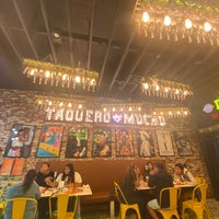 Photo taken at Tacos Los Desvelados by Kenichi W. on 9/18/2022