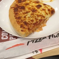 Photo taken at Pizza Hut by Victor V. on 6/16/2017