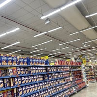 Photo taken at Supermercado Guanabara by Crixt O. on 11/9/2021