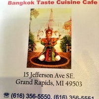 รูปภาพถ่ายที่ Bangkok Taste Cuisine โดย Laura A. เมื่อ 8/2/2016