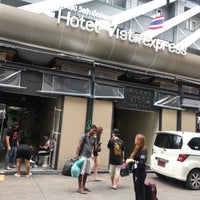 รูปภาพถ่ายที่ Hotel Vista Express โดย Inaan เมื่อ 7/17/2017