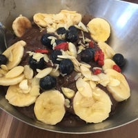 Photo taken at Vitality Bowls by Cuppy C. on 1/30/2015